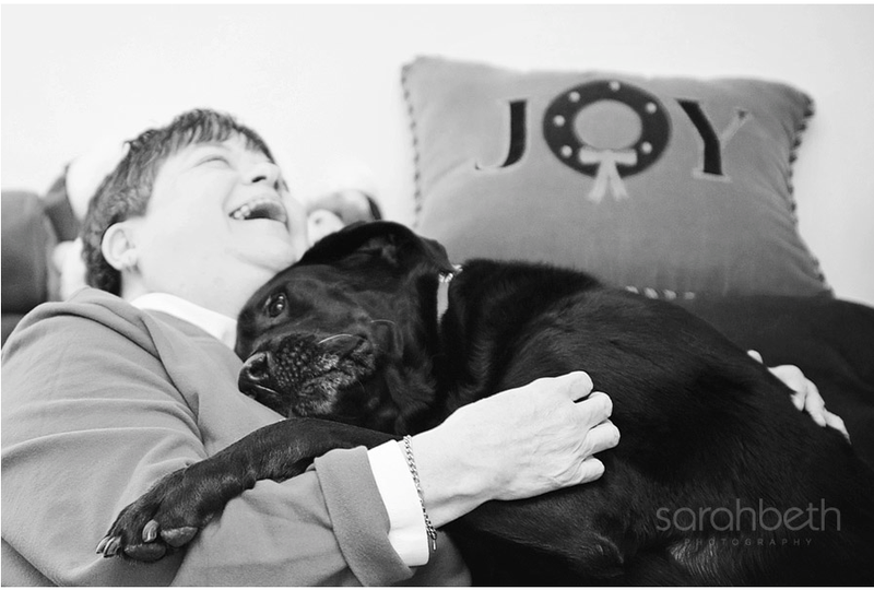Illustration for article titled Your Morning Cry: Photos of People With Their Elderly Pets, Oh God